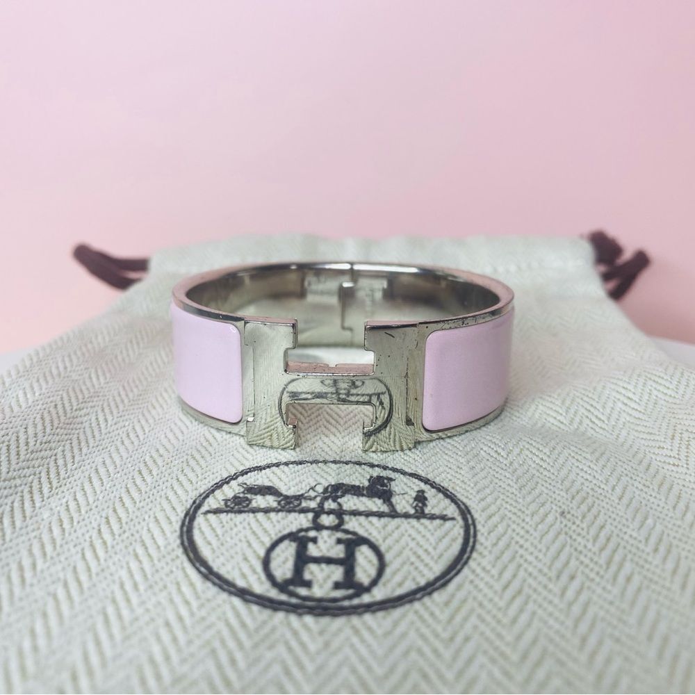 HERMES Cert of Auth Incl. Pink Enamel & Silver Clic-Clac H GM Wide Bracelet